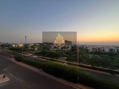 103 SQM Apartment for Sale in Madinaty B6, featuring luxurious hotel-style finishing, 3 bedrooms including a master bedroom, 2 bathrooms, 3rd floor, v