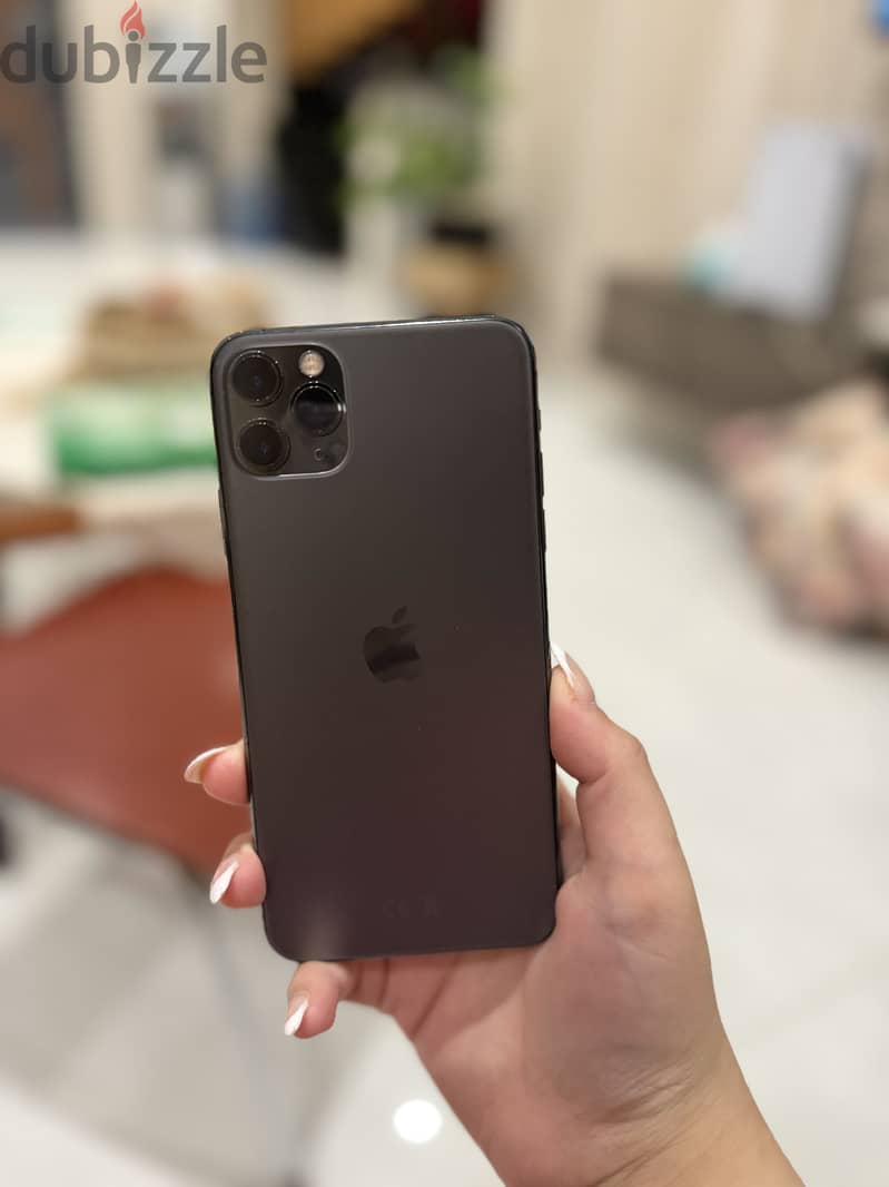 Apple - iPhone 11 Pro Max 1