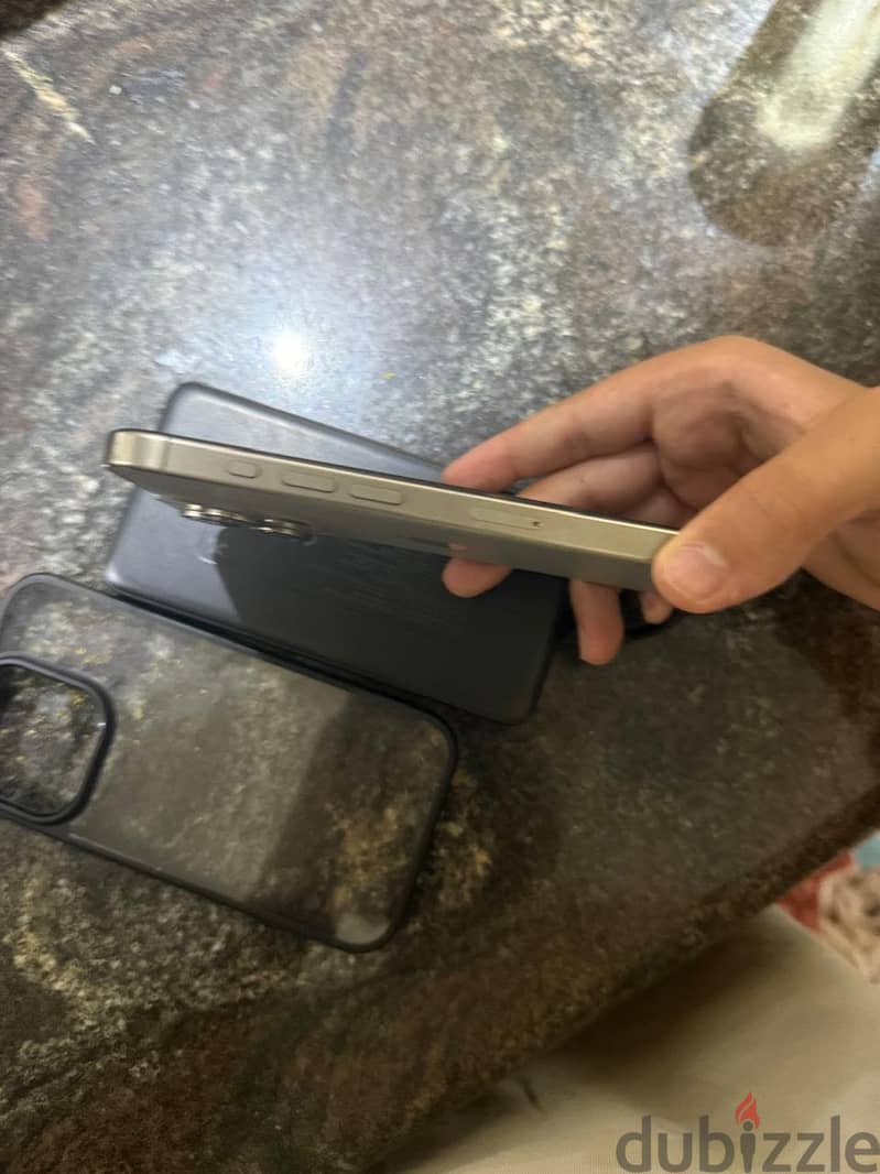 Apple - iPhone 15 Pro 3