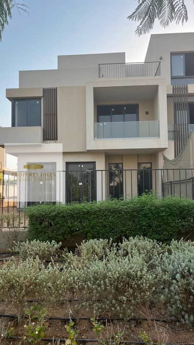 Villa for sale with a cash discount, fully finished with a view of green spaces in Sodic East Al Shorouk