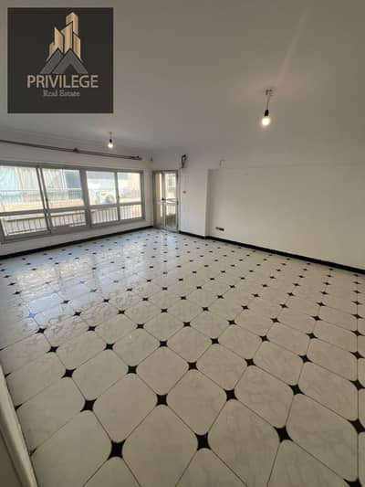 Apartment for sale on Dahar Al-Shari'a Commercial Street, two minutes from Wadi Degla Club, 165m
