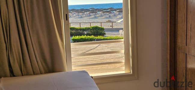 Villa first row sea for rent in Amwaj