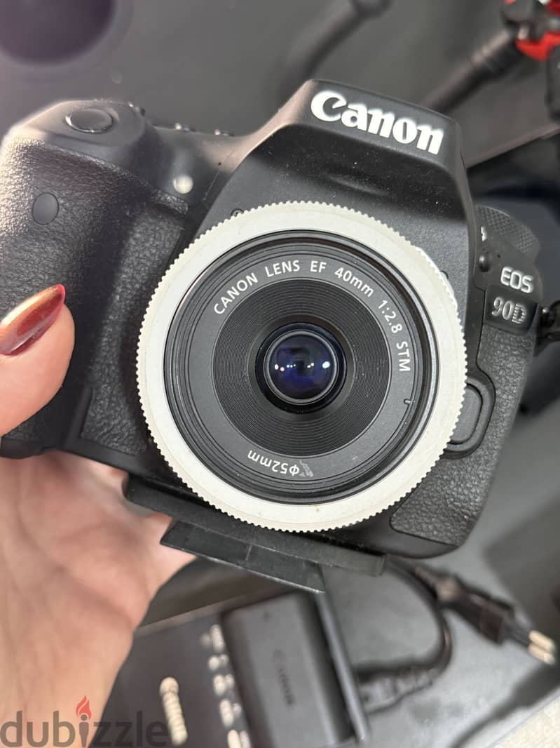Canon DSLR 90D 3