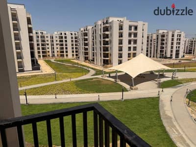 Apartment for rent in bllis gate compound, Sheikh Zayed, in front of Hyper One, on the Alexandria Desert Road, 140m, 3 rooms with kitchen and air conditioning.