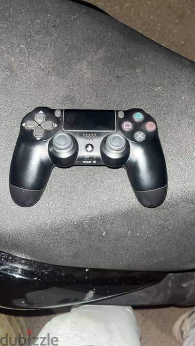 Full black ps4 console