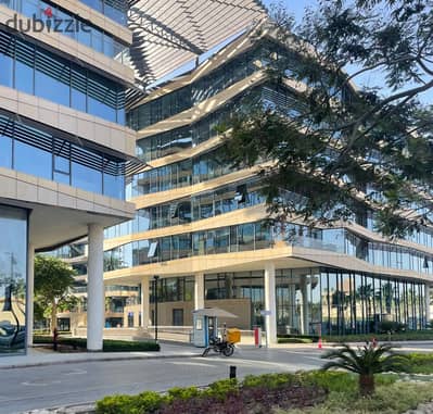 مكتب للايجار في بيفرلي هيلز - ذا بوليجون 95 متر - كامل التشطيب بالتكيفات  جاهز للتشغيل Office For Rent in The Polygon - El sheikh Zayed city