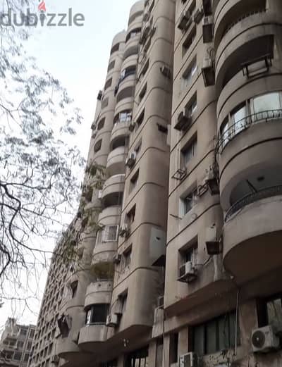 شقة ببرج الشرطة بالعجوزة