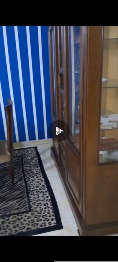 Furnished apartment with two bedrooms and two bathrooms for rent in the Maadi Garden compound directly on the Maadi ring road. There is internet and 24-hour security. The compound has a very unique location next to the Sporting Club and a quarter of an hour to the Fifth Settlement, 5 minutes to Zahra Maadi, Carrefour, and also close to Wadi Degla Club. It has features as well.