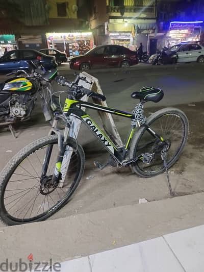 جلاكسي b200h راكب عليها موتور بنزين