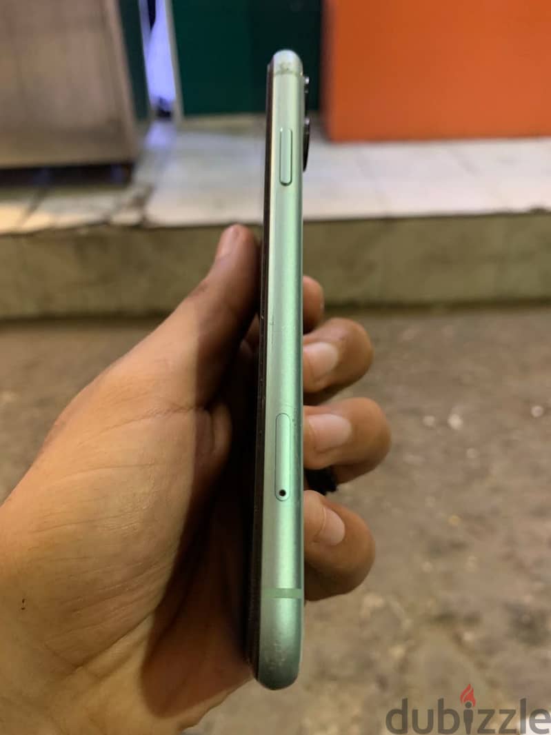 Apple - iPhone 11 4