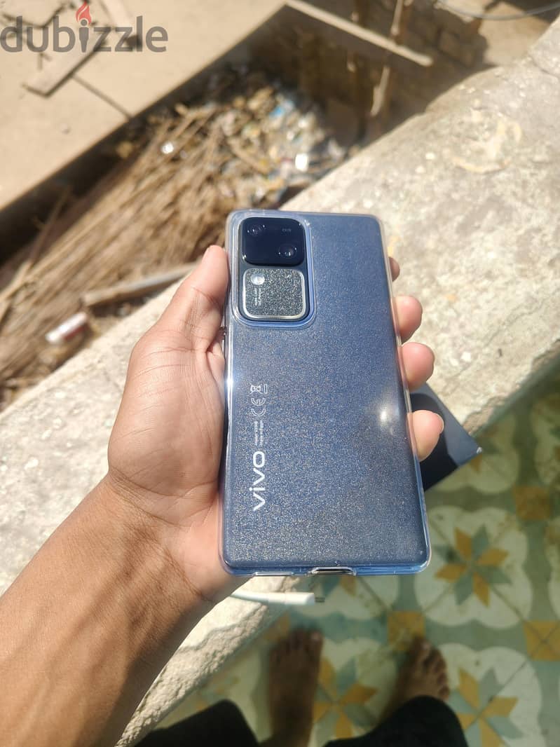 Vivo V30 1