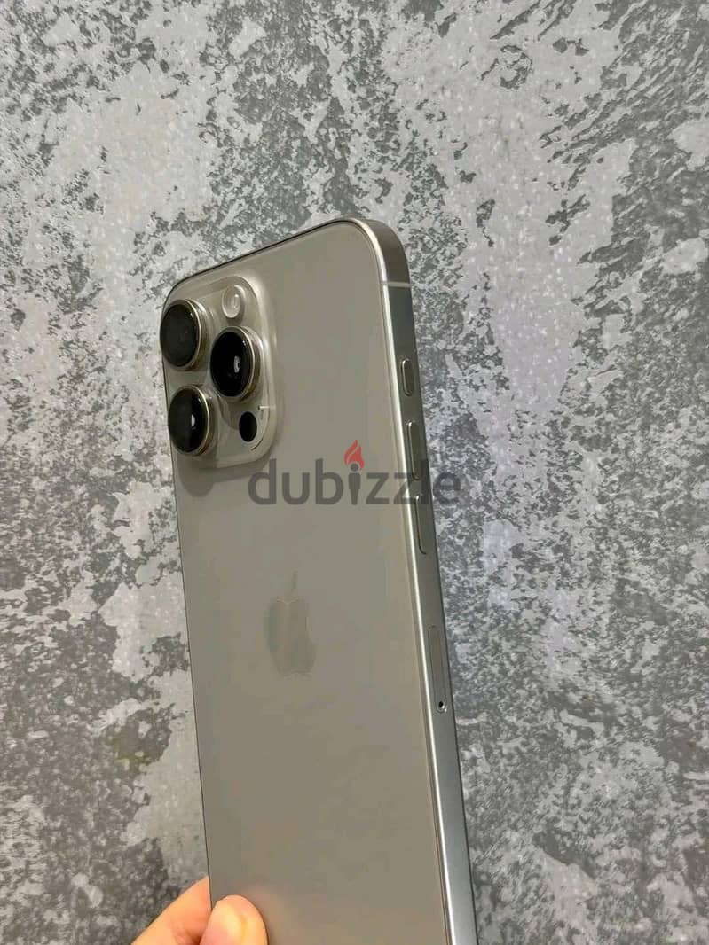 Apple - iPhone 16 Pro Max 1