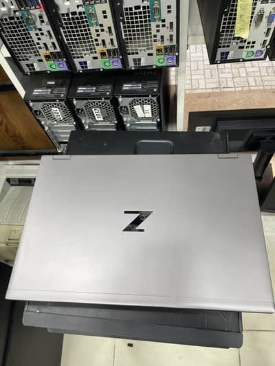HP ZBook Fury 17 G7 Intel Core i9-10885H NVIDIA RTX 3000 6GB لابتوب ات