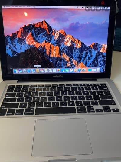 MACBOOK PRO 2011 FOR SALE