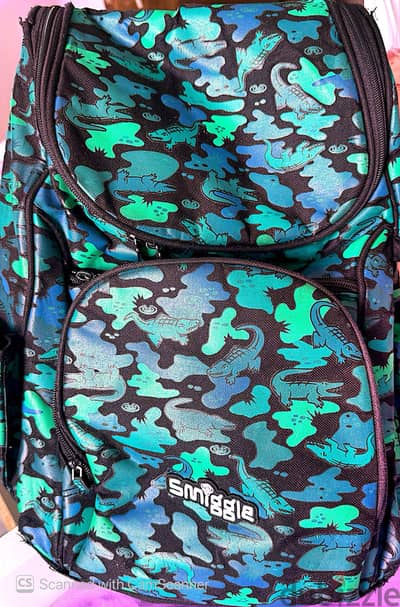 Smiggle bag