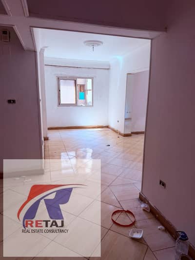 Apartment for rent, suitable for administrative or residential use, on Hassan El Sherif Main Street, near El Manhal, Nasr City.