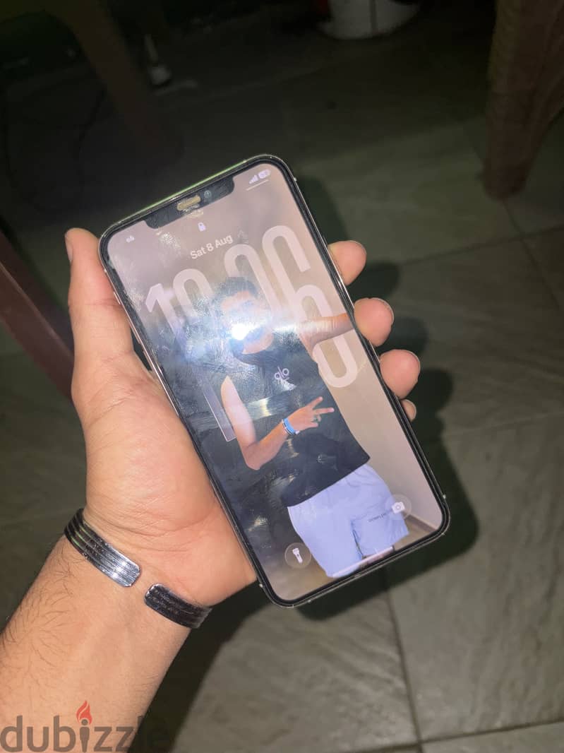 Apple - iPhone 11 Pro Max 1
