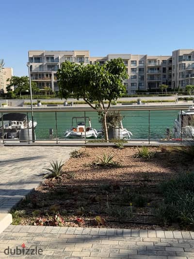 Ground floor chalet with garden on the lagoon in Marassi Marina, North Coast