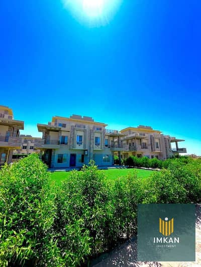 Chalet for sale at Bungalows, North Coast, directly on the sea; features two bedrooms and ultra-super-lux finishing. Down payment: 740,000.
