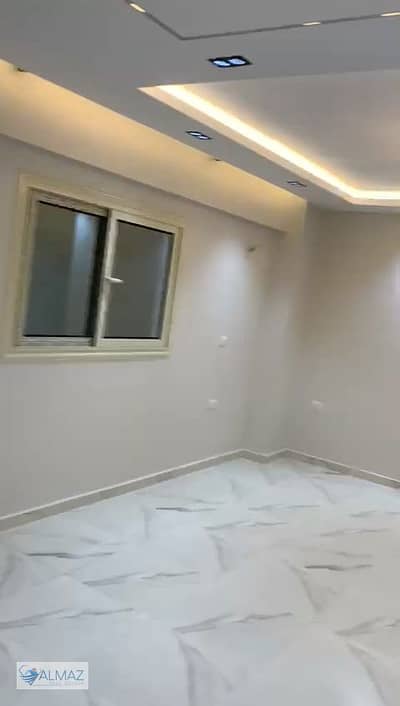 Unfurnished 200 sq m apartment for rent in Al Mostashareen Compound, Fifth Settlement, near 90th Street.