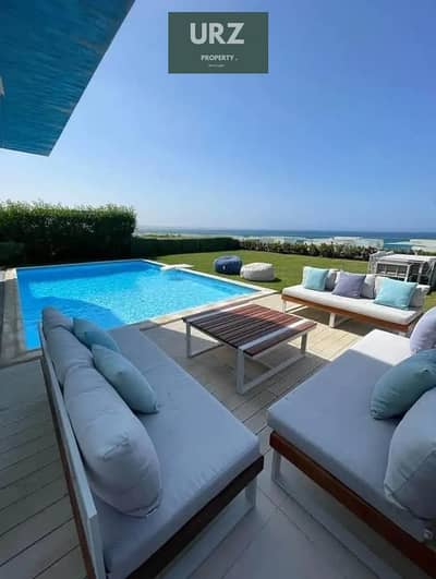 3bedroom corner townhouse villa with private pool, first row to the sea, panoramic view from the ground floor, luxurious hotel finishing