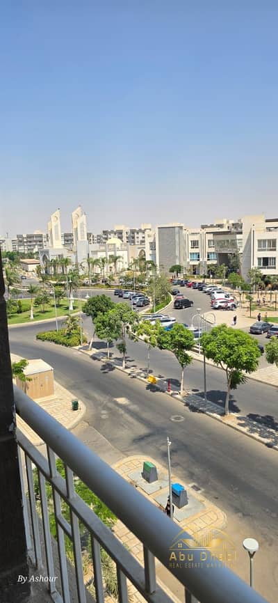 78 sq m apartment for rent in Madinaty B12, direct view of services (mosque and wholesale market). The apartment is completely unobstructed.