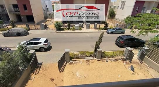 فيلا للبيع بمدينتي نموذج i موردن تاون هاووووس بدون تشطيب بموقع متميز جدا من جميع الخدمات