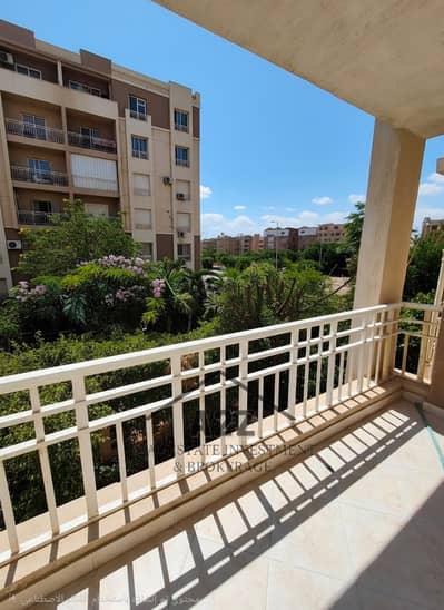 Super Lux finishing 82 meters in the B7 immediate receipt, garden view and watercourse, Talaat Mustafa, first residence, ready for living or investment.