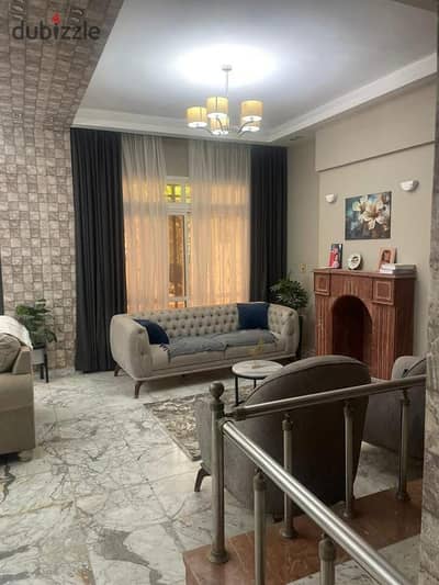 Townhouse corner 3bedrooms + Living in Hadayek el Mohandseen Sheikh Zayed
