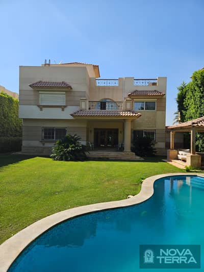 Standalone villa for sale in Royal City compound, ultra-super-luxurious, directly on the central axis.