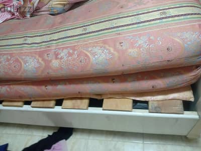 مراتب قطن استعمال نظيف جدا تنجيد جديد محترم قماش صالونات