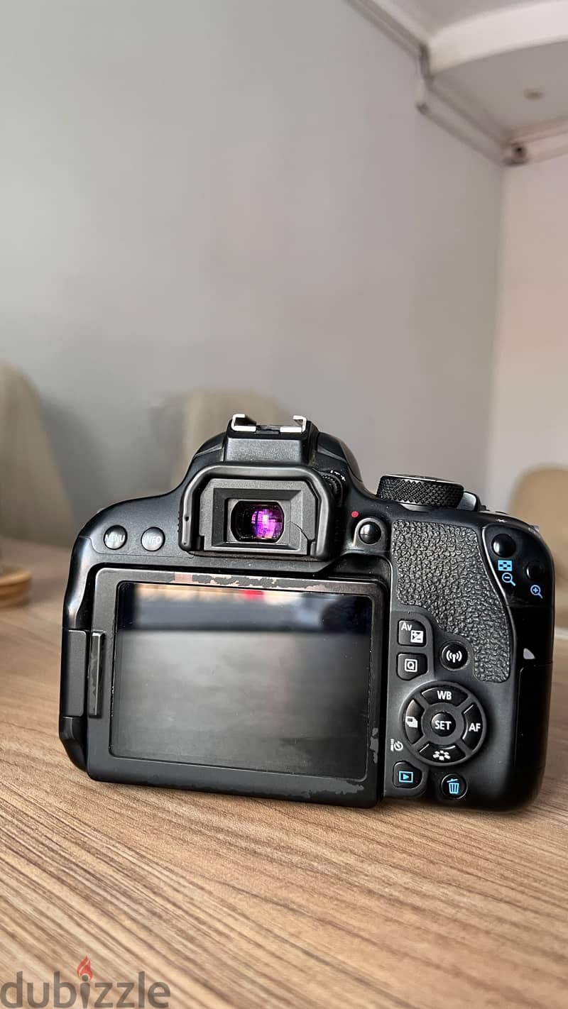 Canon EOS 800D 1