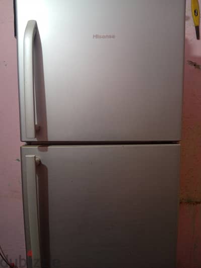 ثلاجة hisense