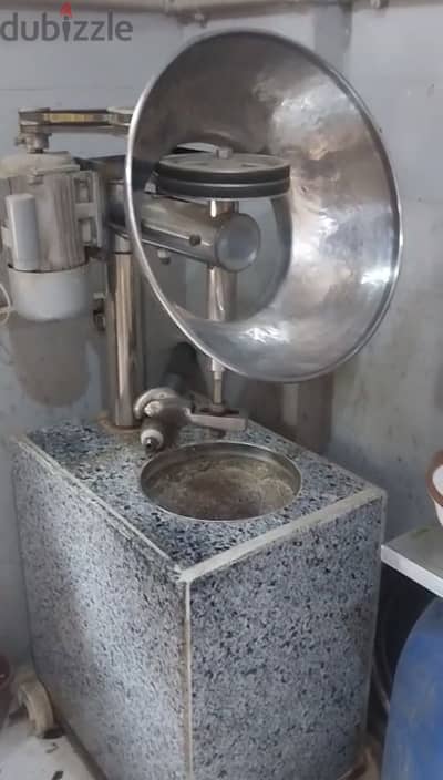 عده مطعم فلافل