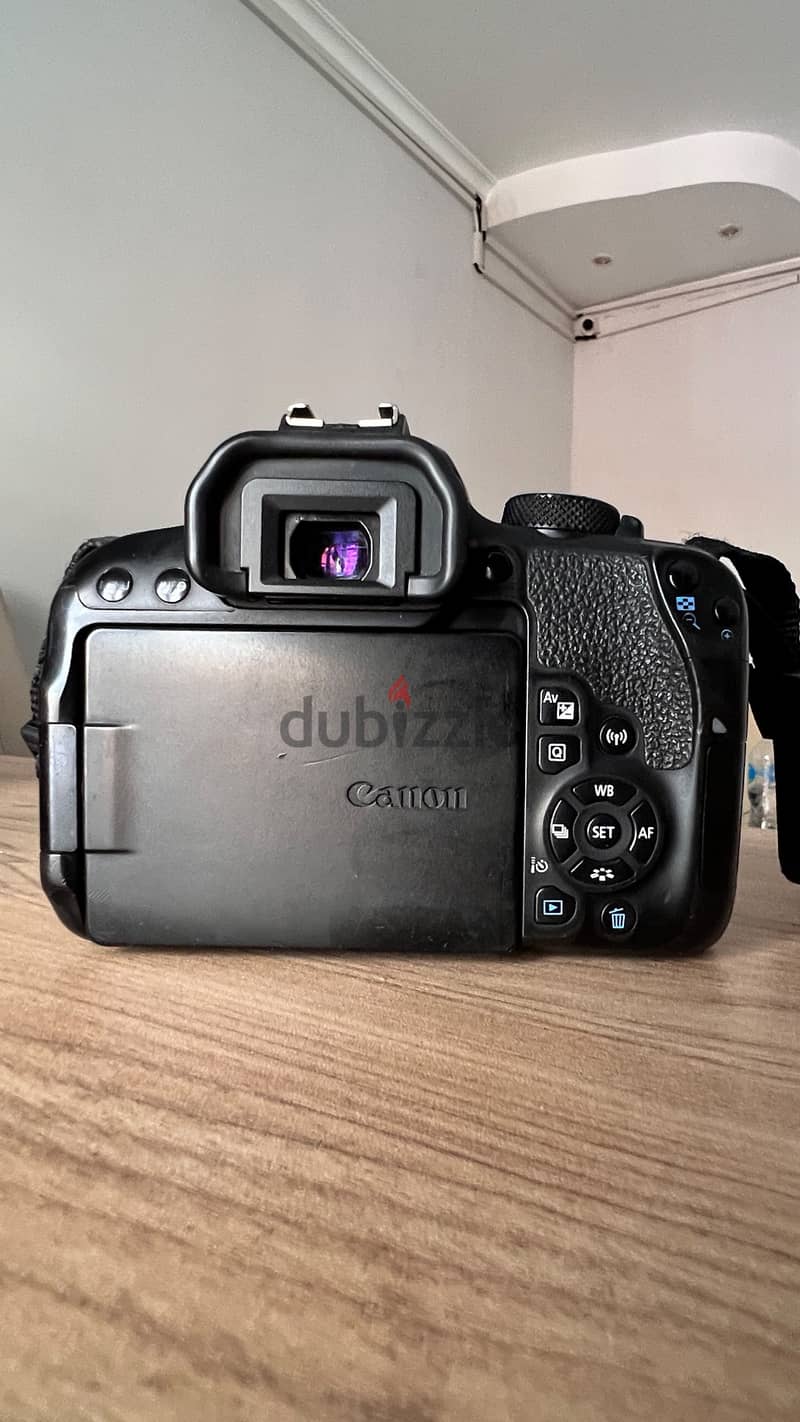 Canon EOS 800D 3
