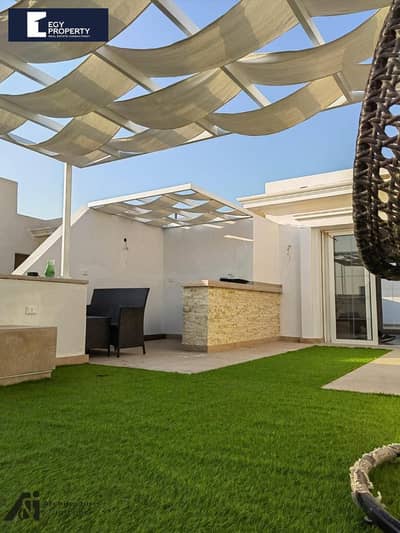 Direct on Lagoon Fully Finished Penthouse in Mountain View Hyde Park, New Cairo
