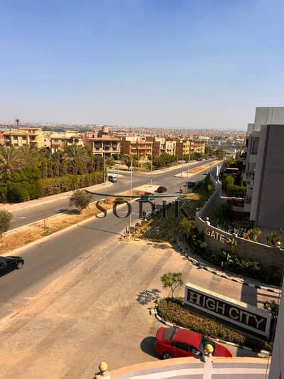 Ultra-super-lux apartment, first occupancy, in a distinguished compound directly on the Obour Axis, close to all neighborhoods and main roads.