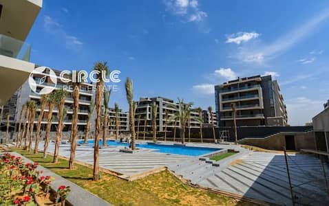 فرصة ممتازة للإيجار شقة واسعة في كمبوند الباتيو أورو (El Patio Oro - La Vista) مساحة 210 م² | الدور الثاني | 3 غرف نوم | مطبخ أمريكان مجهز بـ الوحدات