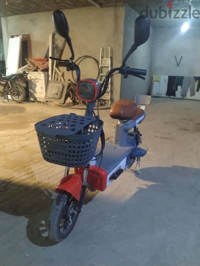 اسكوتر كهربائي