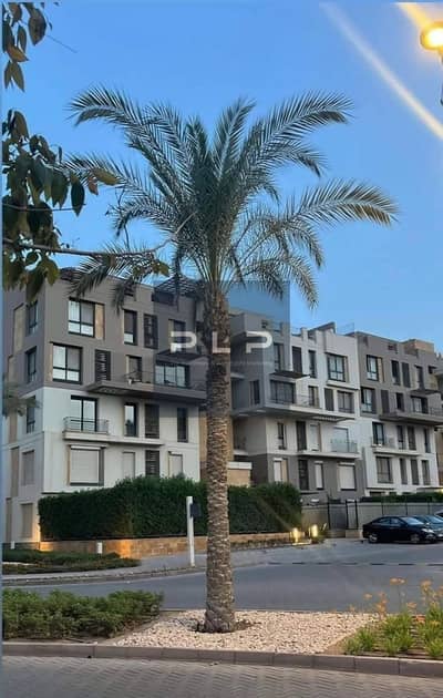 For rent: A 130 sqm apartment—a fantastic deal—fully finished. Located in the heart of Fifth Settlement, within the Eastown (SODIC) compound.