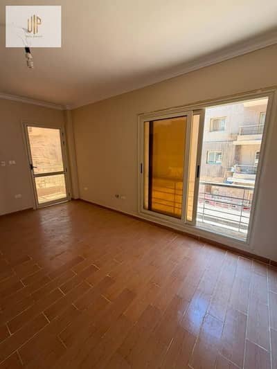 Apartment in the Fifth Settlement - Dar Misr Al-Andalus near the 90 South and Hyde Park