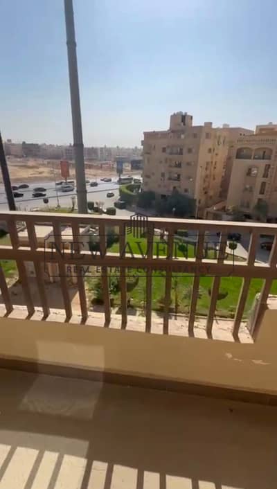 شقة جاهزة للاستلام متشطبة ومفروشه بالكامل في النرجس