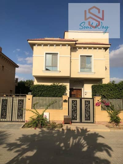 فيلا للبيع 460 م²  4غرف +5حمام +2ليفينج +دريسينج +ريسيبشن متشطبة بالكامل بالفرش والاجهزه   حمام سباحة خاص + جاكوزي + Mini Office و جاهزة للسكن الفوري