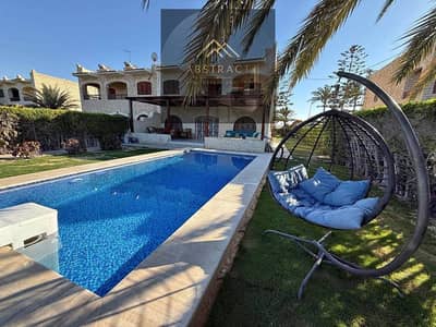 A luxurious palace for sale, fully equipped and furnished, first row directly overlooking the sea in Marina 5 (Lisan Al-Wuzara)