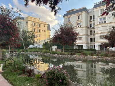 اي فيلا روف 235م + 80م روف مباشر علي البحيرة ماونتن فيو هايد بارك Mountain view hyde park