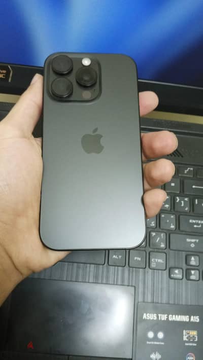 آبل - آيفون 16 برو