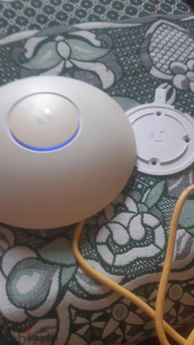 موزع واي فاي  unifi ap ac LR