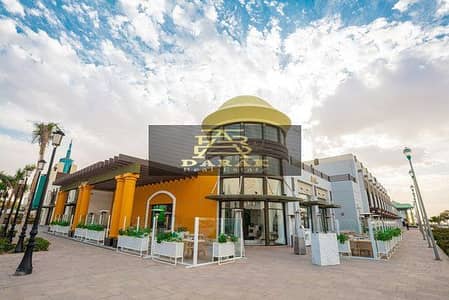 محل للبيع Open Air Mall مدينتي  أوفر تجاري استلام بعد سنة لقطة على البحيرات حجز الافتتاح اميز لوكيشن
