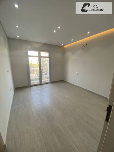 A unique opportunity: a 165m² resale apartment with special finishing in Mountain View iCity, priced inclusive of maintenance, garage, and club member A unique opportunity: a 165m² resale apartment with special finishing in Mountain View iCity, priced inclusive of maintenance, garage, and club member