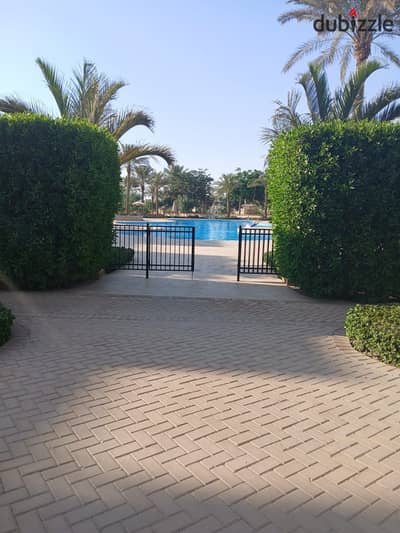 شقة مفروشة للبيع في أب تاون كايرو إعمار بموقع مميز على حمام سباحة فيو Uptown Cairo Emaar
